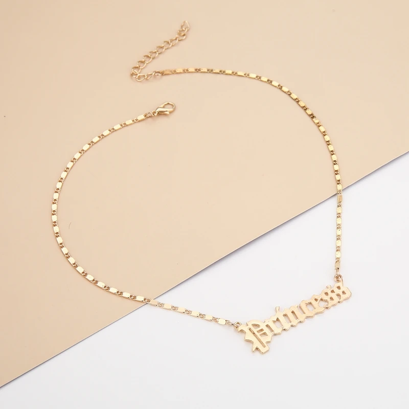 Женское колье-чокер с буквами на английском модное золотыми цепочками ювелирные