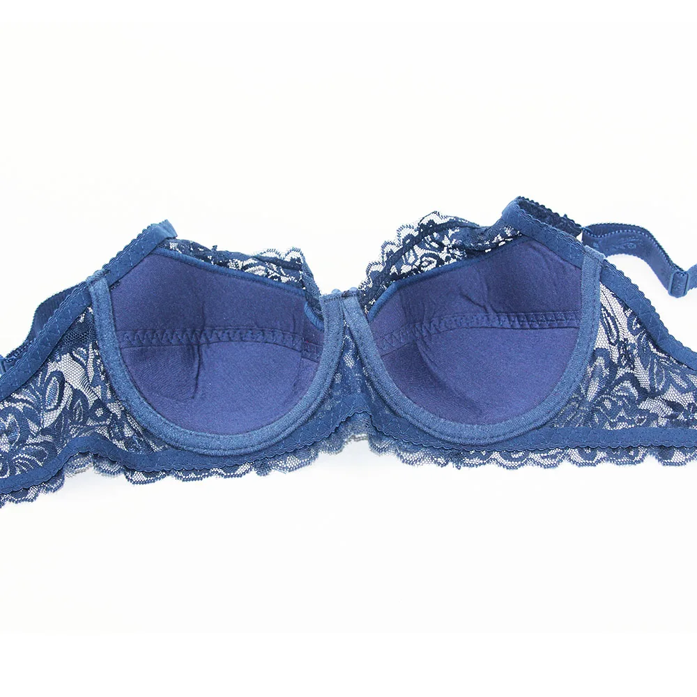 Сексуальный кружевной бюстгальтер чашечки расположены рядом без косточек с