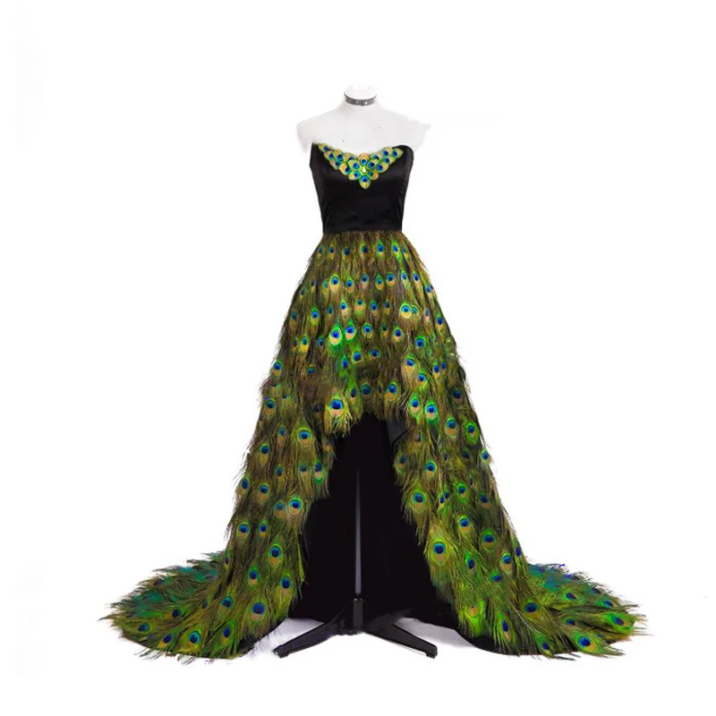 Красивые платья с перьями. Платье с павлиньими перьями. Рубашка мужская с павлином. Платья с павлинными перьями. Peacocks одежда.