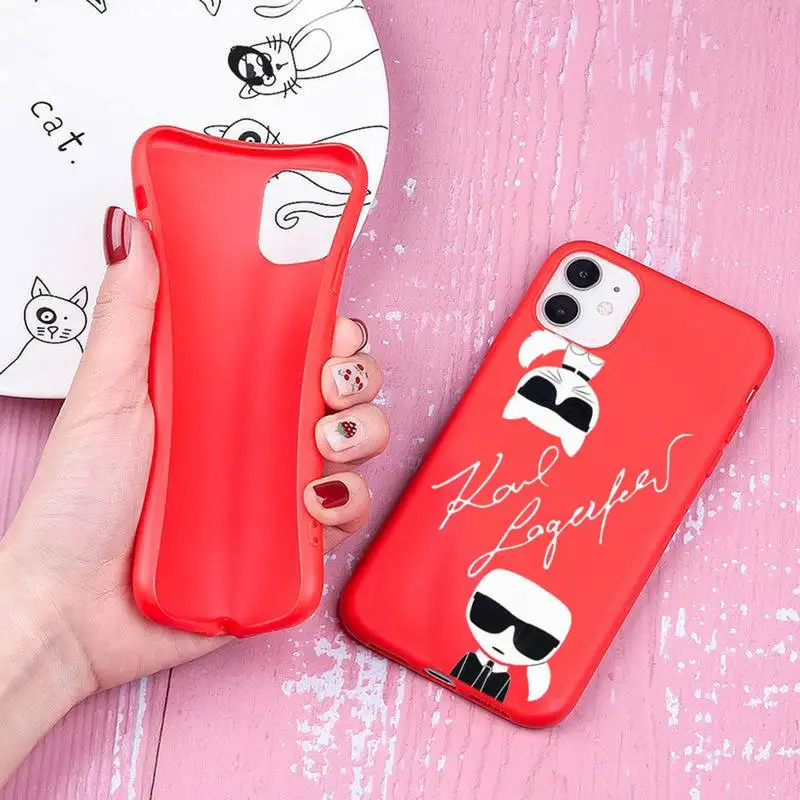 

Cartoon Letters Lagerfeld Brand Designer KARLs s For Iphone 6 6s 7 8 Plus XR X XS XSmax 11 12 Pro Mini Max Candy Red