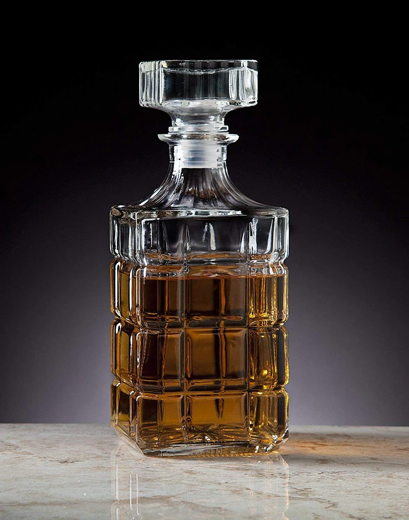 

Hellodream glass whiskey decanter for liquor or scotch bourbon wine 33.81 oz