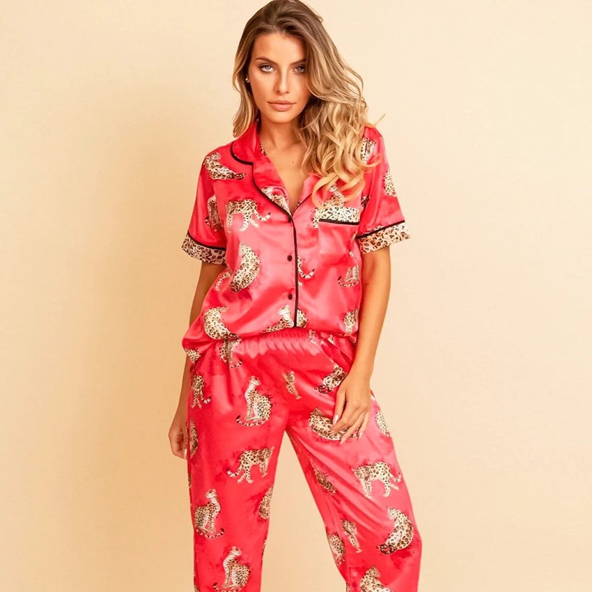 

Restve Leopard Pattern Pajamas Women 2 Piece Set Satin Turn Down Collar Short Sleeve Top Pocket Casual Sleepwear Sets With Pants