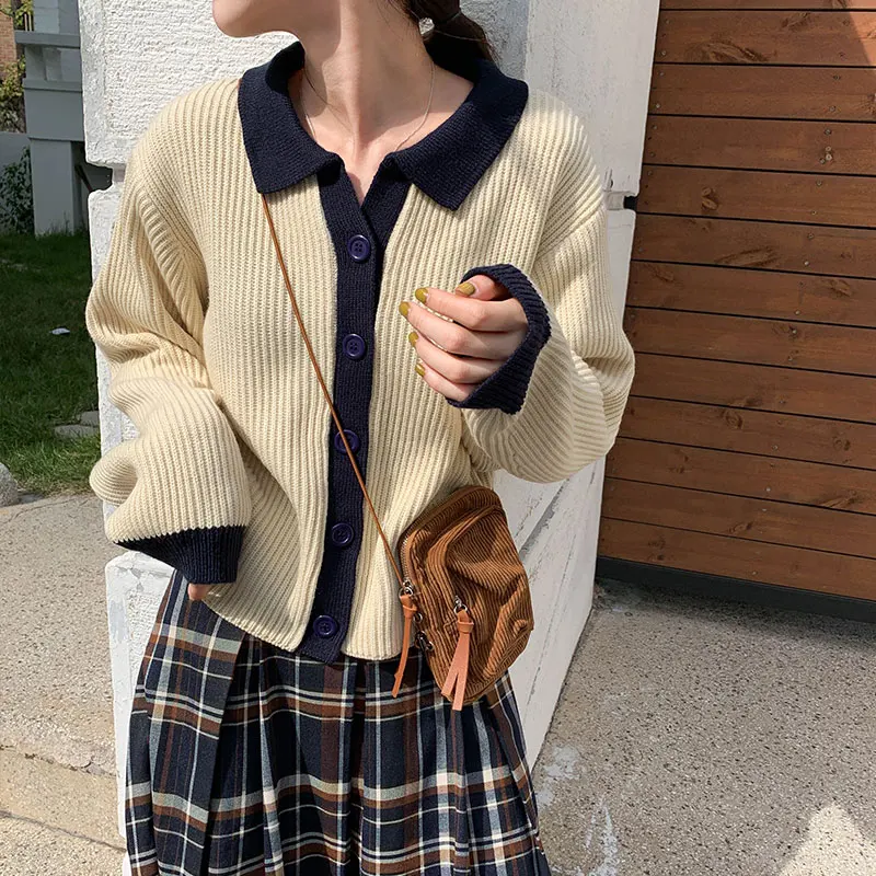 Женский трикотажный кардиган с отложным воротником длинным рукавом |