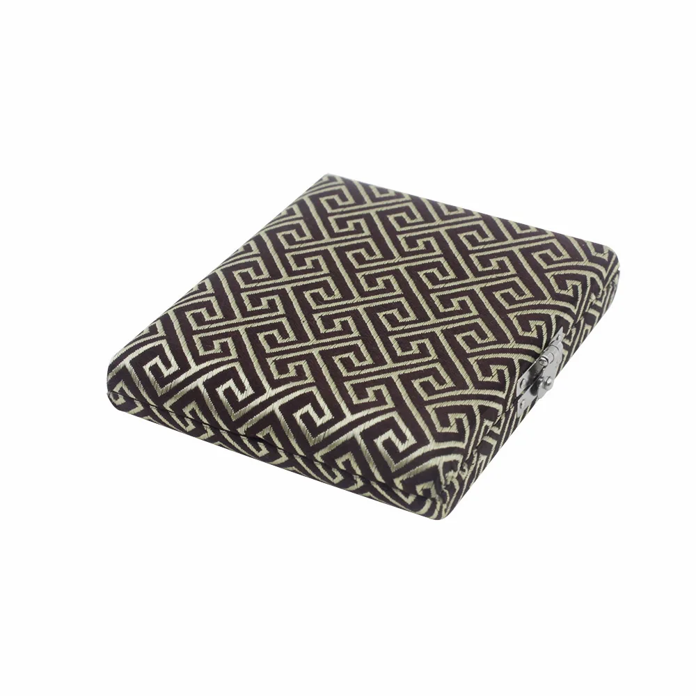 

Wooden Oboe Reed Case Holder Box Covered by Beautiful Silk Cloth for 6pcs Oboe Reeds