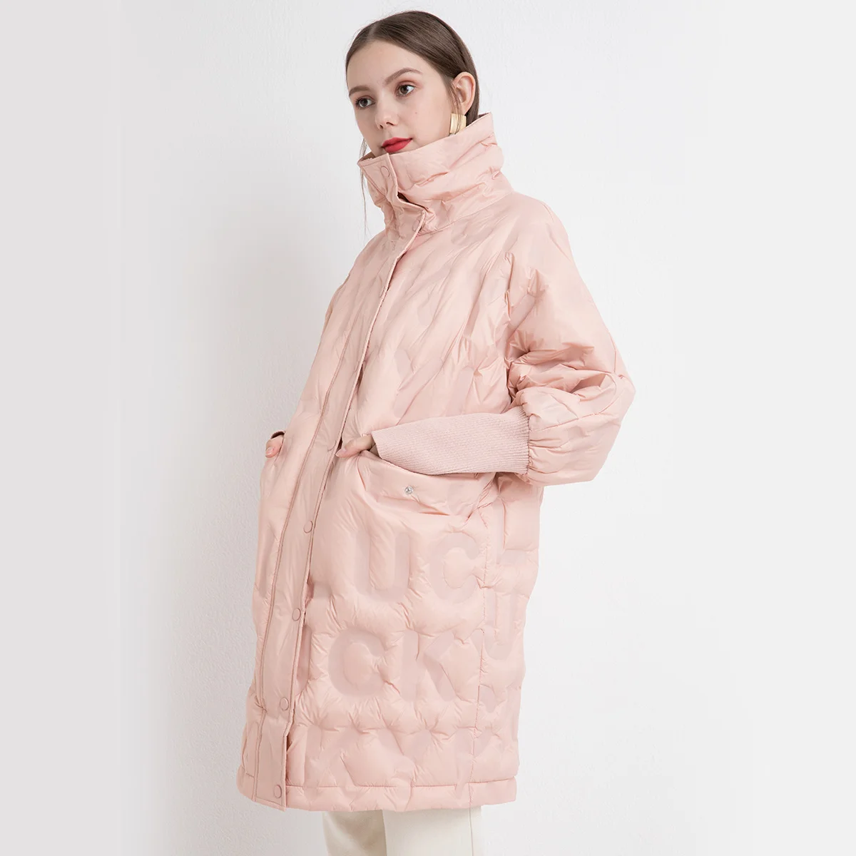 

2021 New Fashion Women Winter Light White Duck Down Coats Female Warm Long Puffer Jackets Casual Oversize Letter Outwears Tops