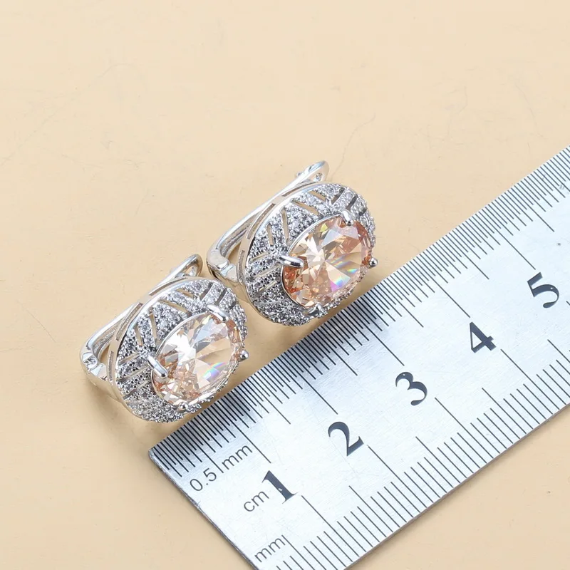 Женский винтажный костюм цвета шампанского Серебристый Овальный Ювелирный