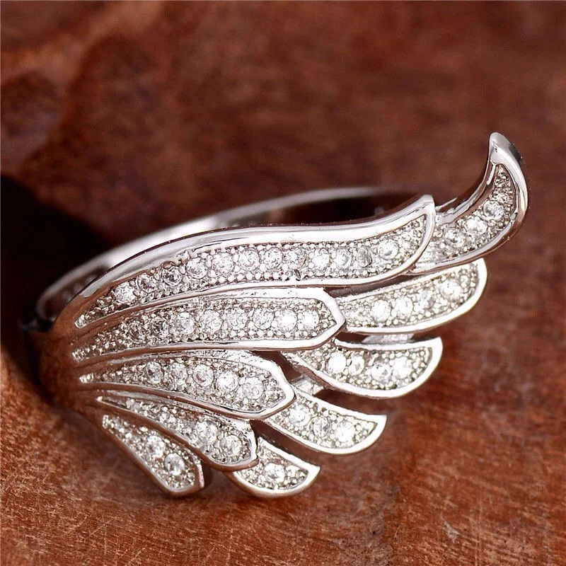 

Luxury Silvery Ring For Women Trendy Eagle Wing Feather Punk Biker Rings Female Jewelry