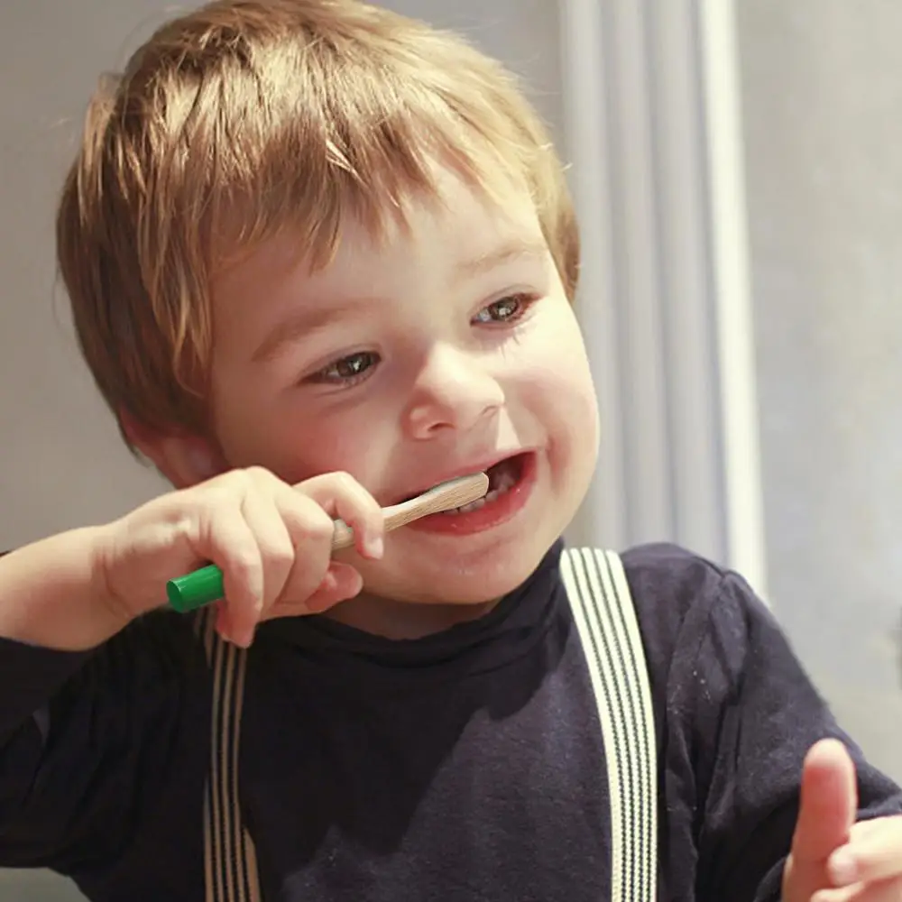 Детская бамбуковая зубная щетка биоразлагаемая устойчивая без бисфенола