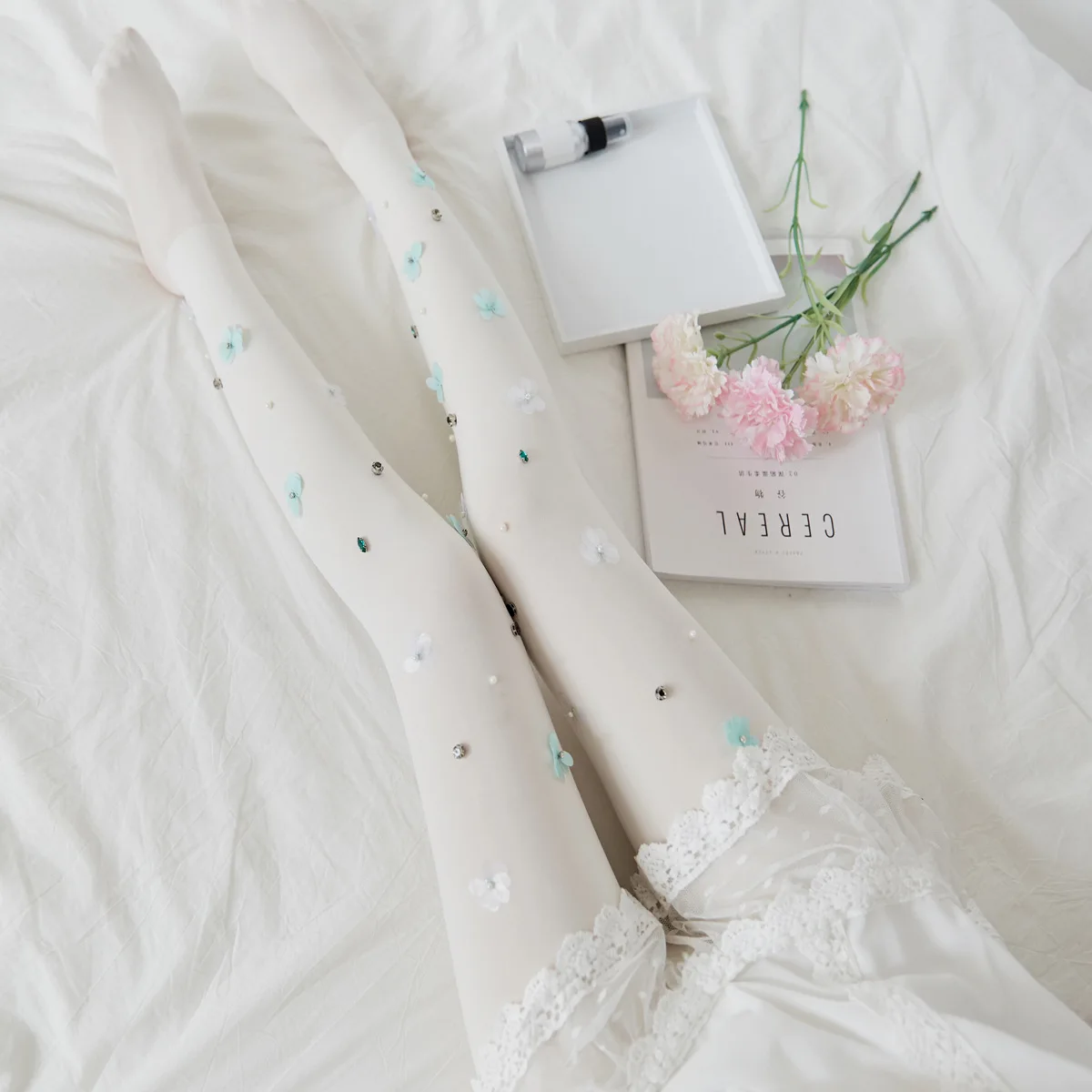 

New Ladies Fashion Flowers Pantyhose High Quality Hand-made Pearl Diamond Pantyhose Woman Tights