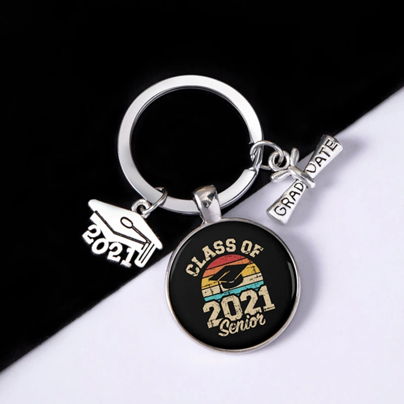 Классический брелок для ключей из стекла класса 2021 подвеска в виде шапки с