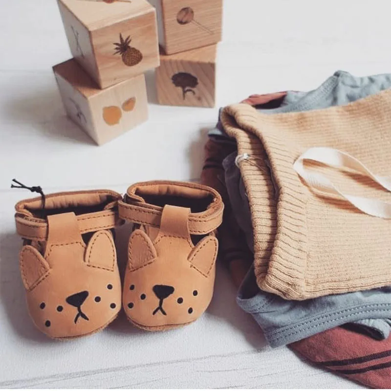 Красивая обувь для маленьких мальчиков и девочек новорожденных брендовая