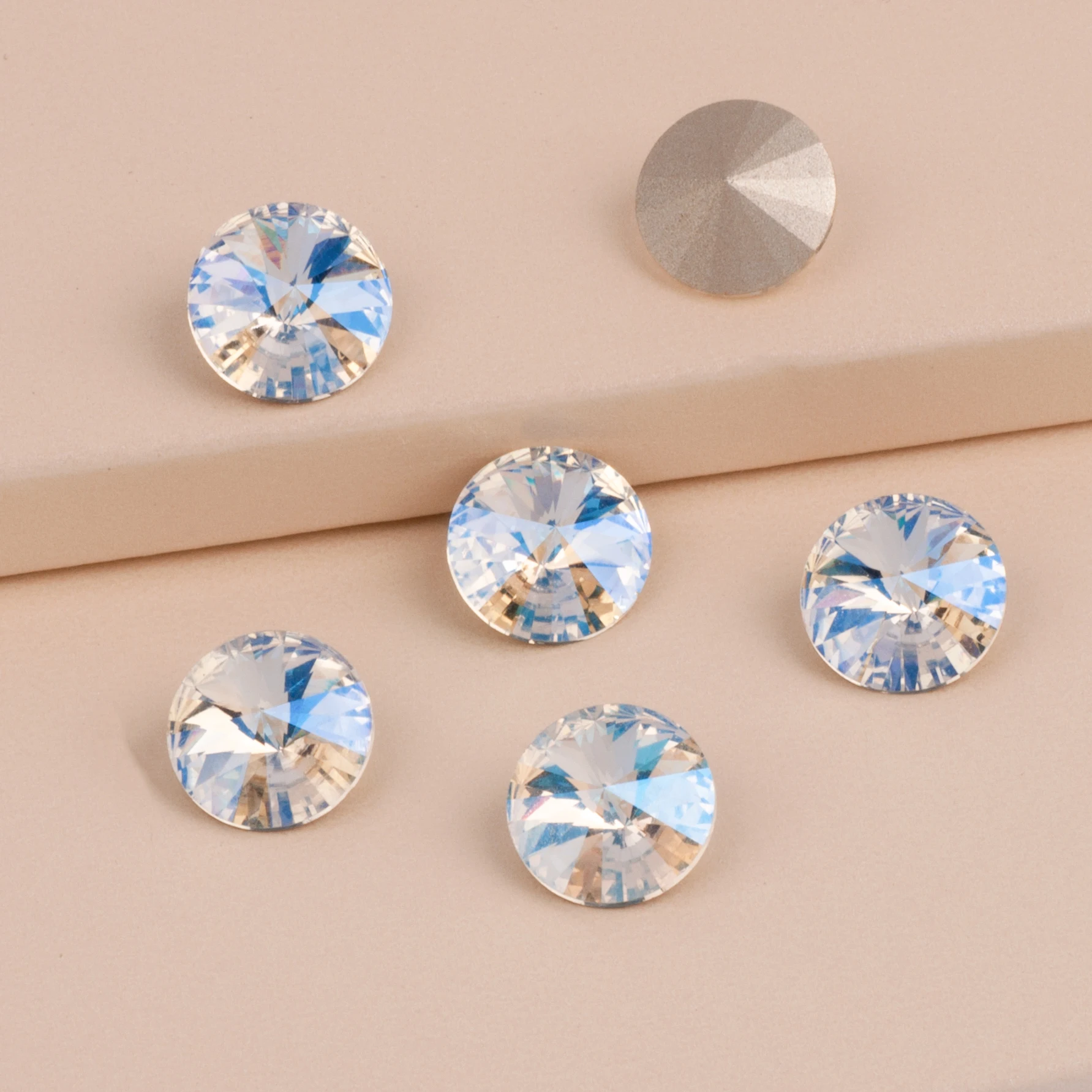 Лунный цвет лучшее качество Стразы и размер кристалл без горячей фиксации