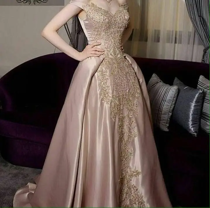 

Hot Lace Appliques long Prom Dresses 2017 a-line