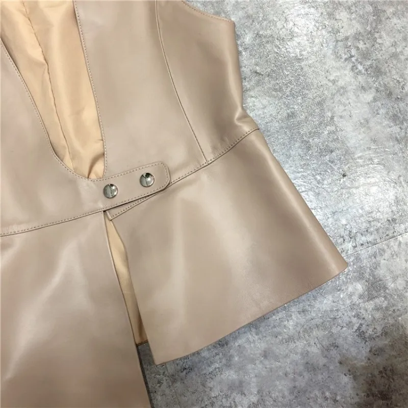 

New Designer 2021 Natural Leather Vest Women Street Short Sheepskin Waistcoat Fashion Slim V-Neck Female Sleeveless Jacket