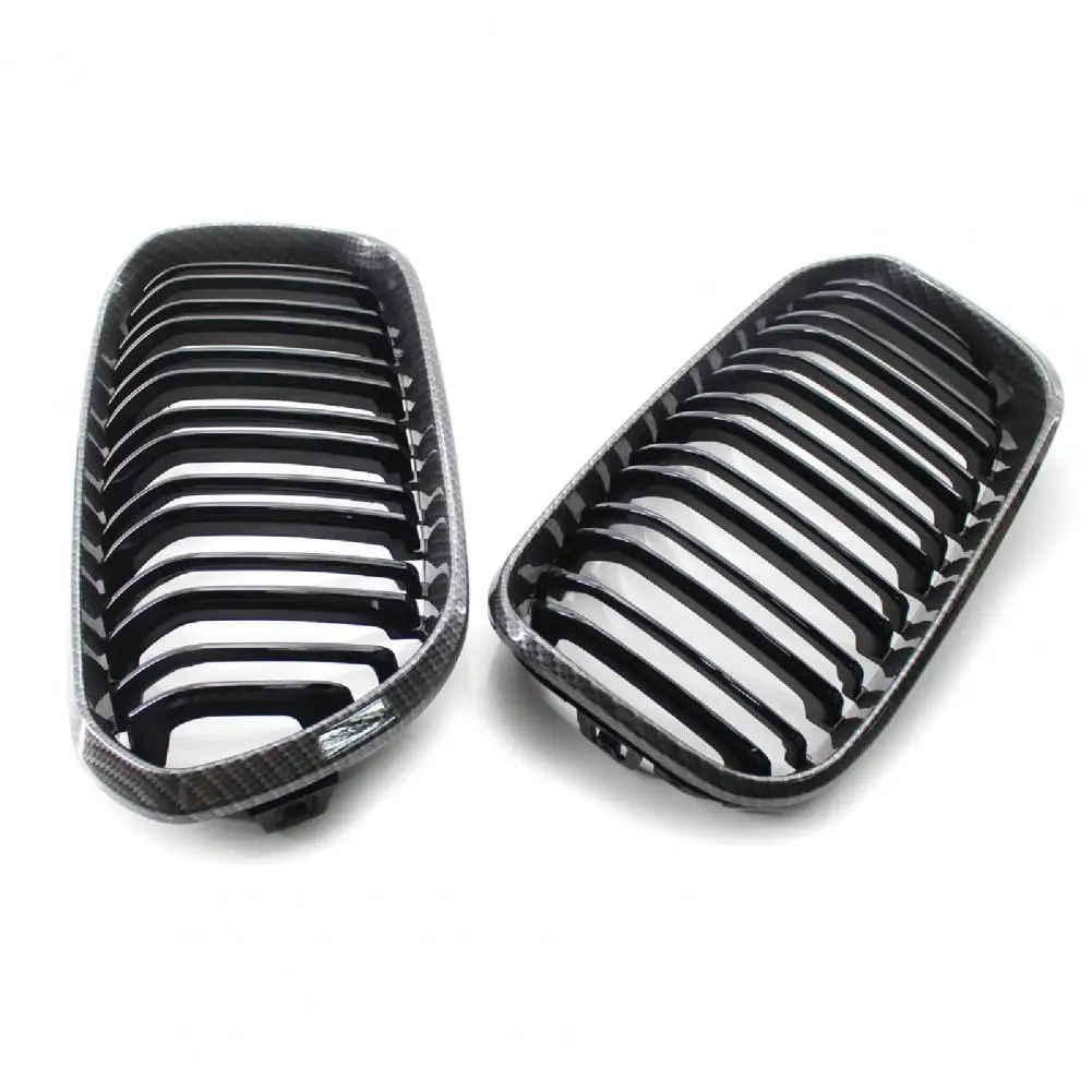 

2Pcs Front Grille Carbon Pattern Bezel Gloss Black Double Slats Kidney Grill 51137371685 51137371686 for BMW 1 Series F20 15-17