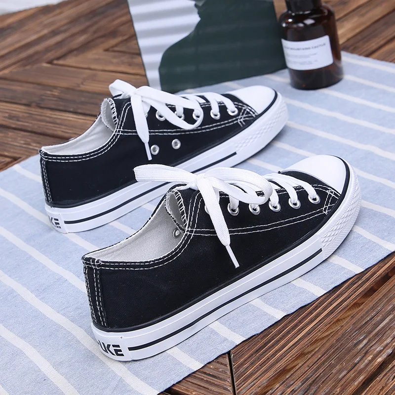 Женские холщовые кроссовки с сердечками удобная однотонная повседневная обувь