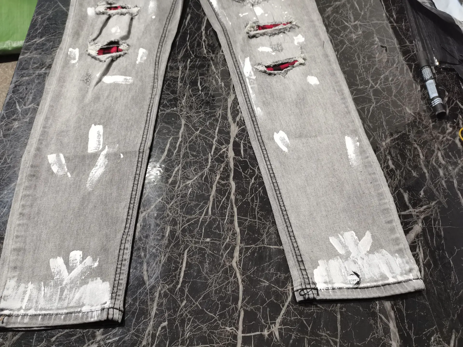 2021 New Fashion Streetwear Denim Jeans Men Pants Mens Skinny Joggers Ripped Man Zipper Hip Hop Harajuku Male  Homme Denim