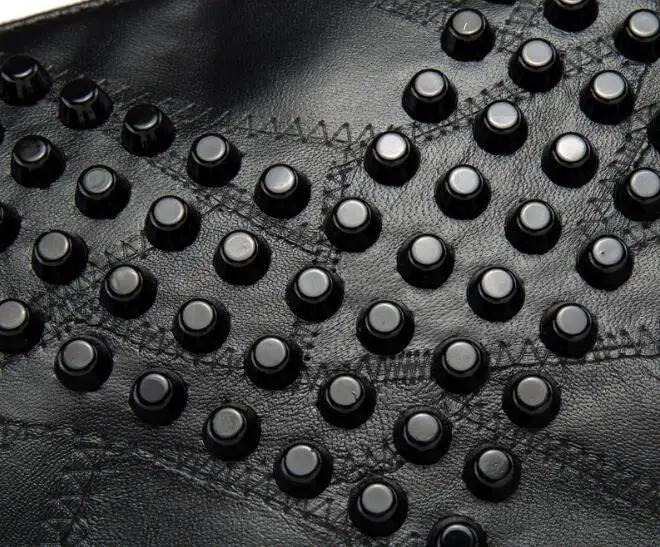 2020 New European and American Trend Handbag Personality V-shaped Studded Shoulder Messenger Bag Women | Багаж и сумки