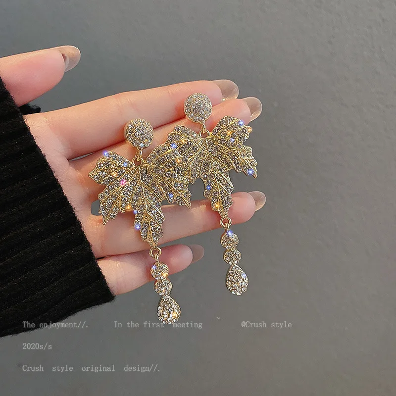 

925 Silver Needle European And American Simple Forest Flash Diamond Maple Leaf Earrings French Retro Temperament Net Re