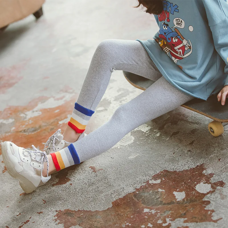 Детские брюки для девочек новые модные радужные леггинсы однотонные карандаш