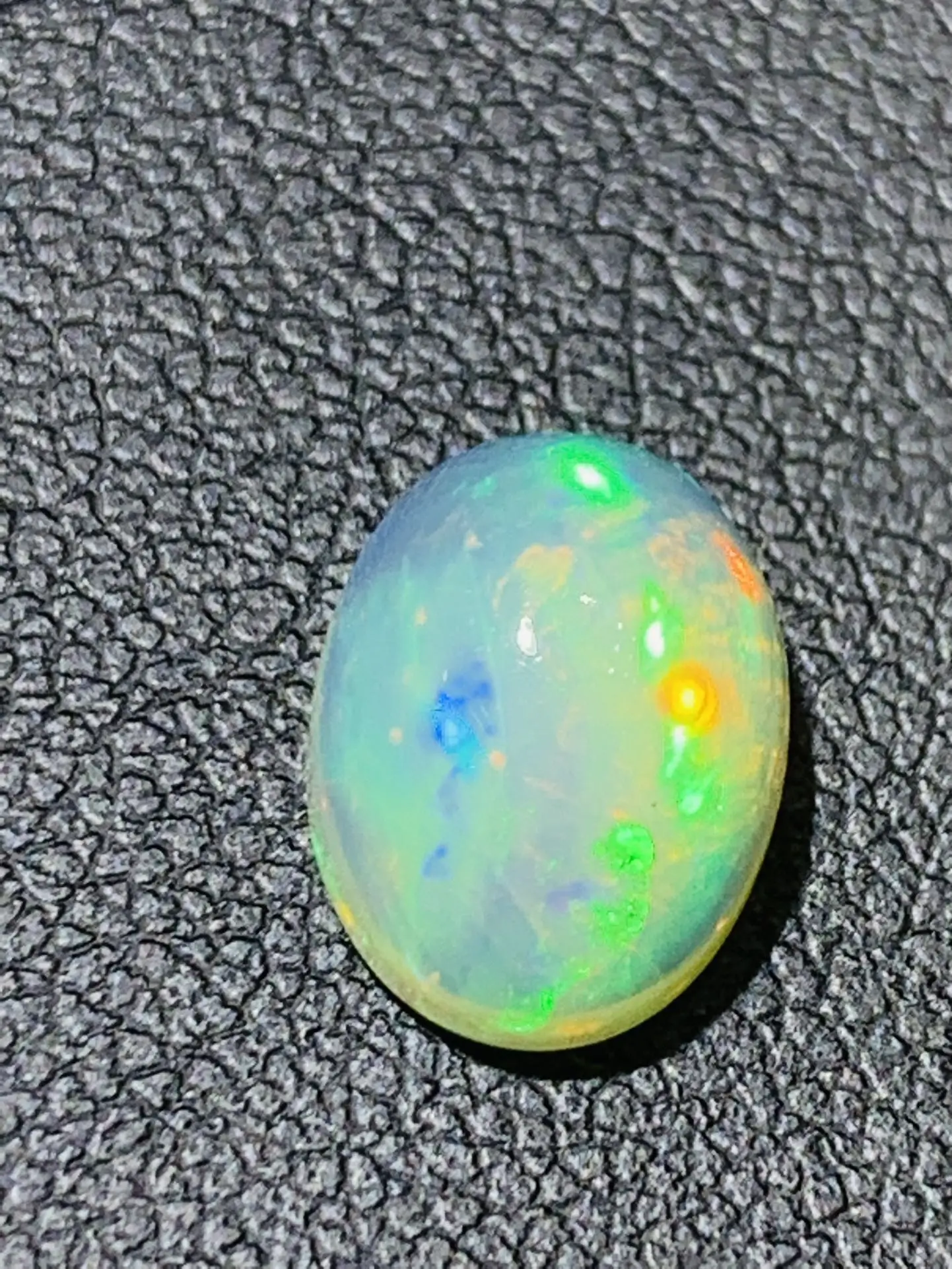Pure natural opal can be inlaid with rings or pendants 1-3 carats colourful luster oval accessories gem jewelry sieraden bague