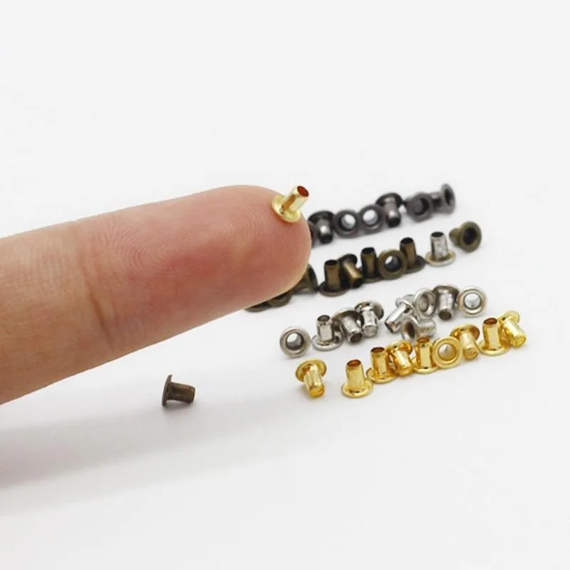

100pc Doll Accessories Super Small Mini Buttons Doll Accessories Holes Hanging Dress Buttons Eyelets Mini Retro Plate Metal H5d1