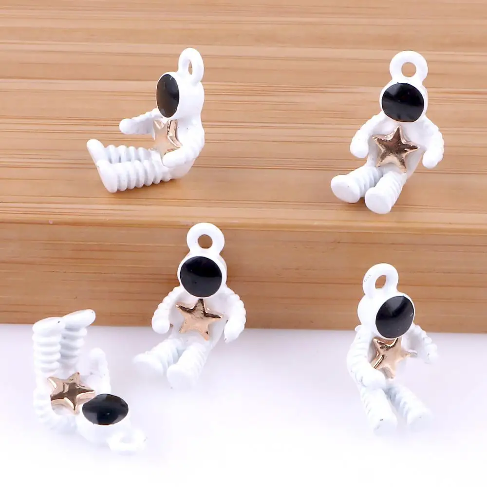10 шт./лот 3D милые космические амулеты космонавта в поисках Diy Planet Spcement кулон