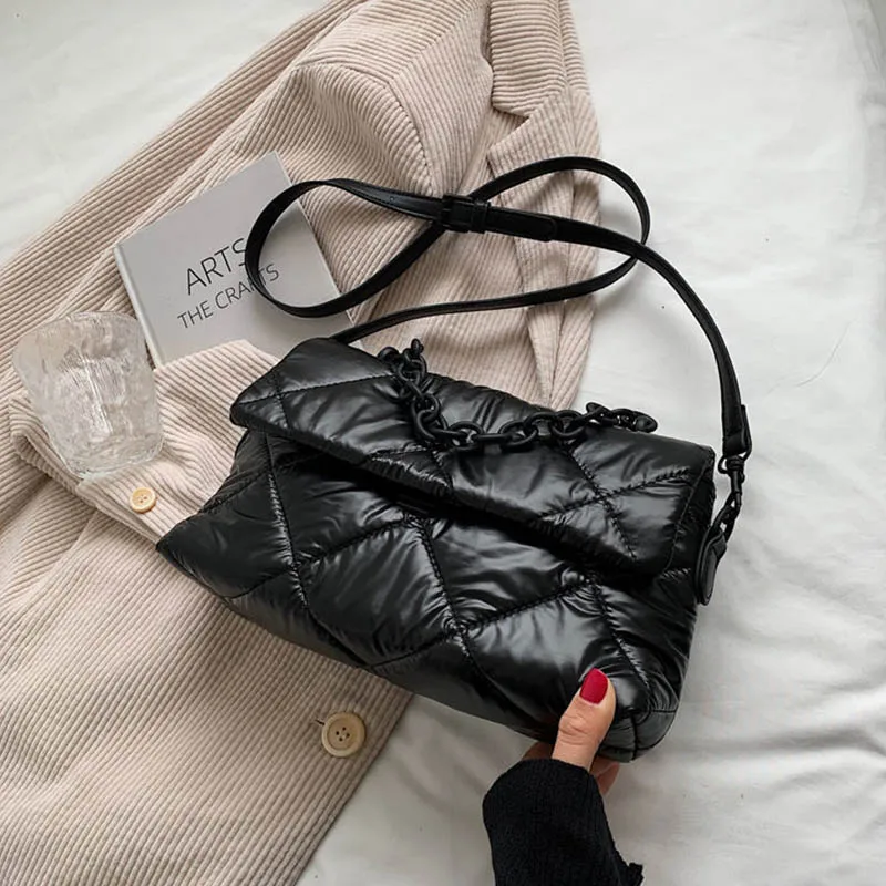 

New Autumn And Winter Lingge Chain Shoulder Bag Minority Down Jacket Fabric Messenger Bag Premium Design Light Luxury Handbag