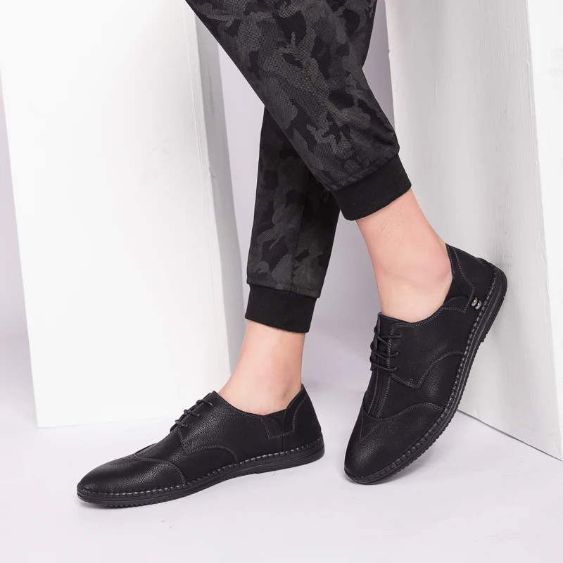 Мужские модные кожаные свадебные туфли Удобные лоферы без застежки мокасины