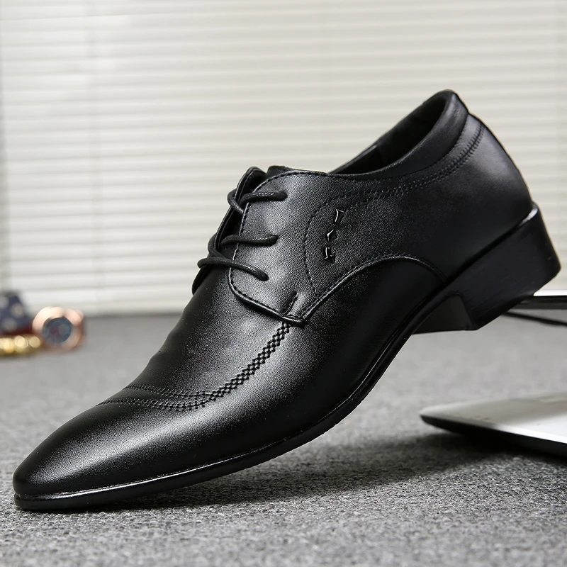 

Men's Dress Shoes Classic Black Leather Business Oxford Shoes Tassel Fashion Lace-Up Shoes British Trend Men Casual Shoes
