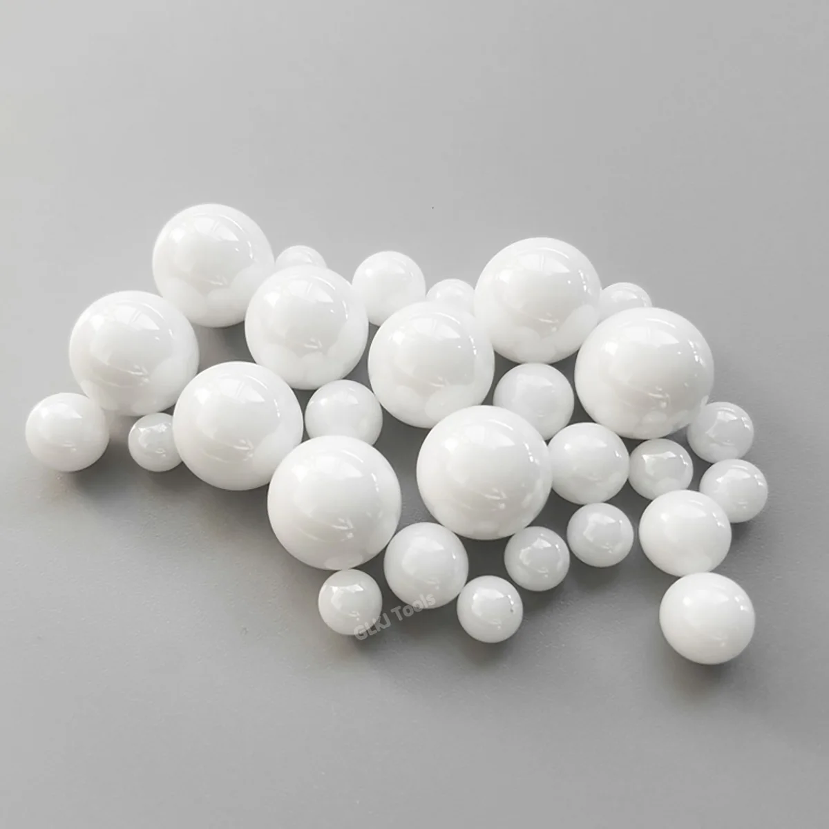 

G10 Zirconia Ceramic Balls ZrO2 Ceramic Bearing Ball Dia 1.5/1.588 /2 /2.381 /2.5/2.778/3/ 3.175/3.5m/3.969/4/4.5/4.763/5 - 16mm