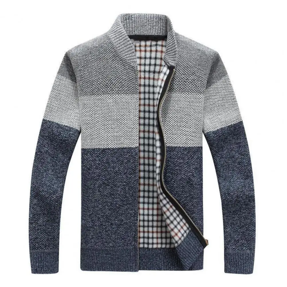 

Мужской трикотажный кардиган контрастных цветов, с воротником-стойкой