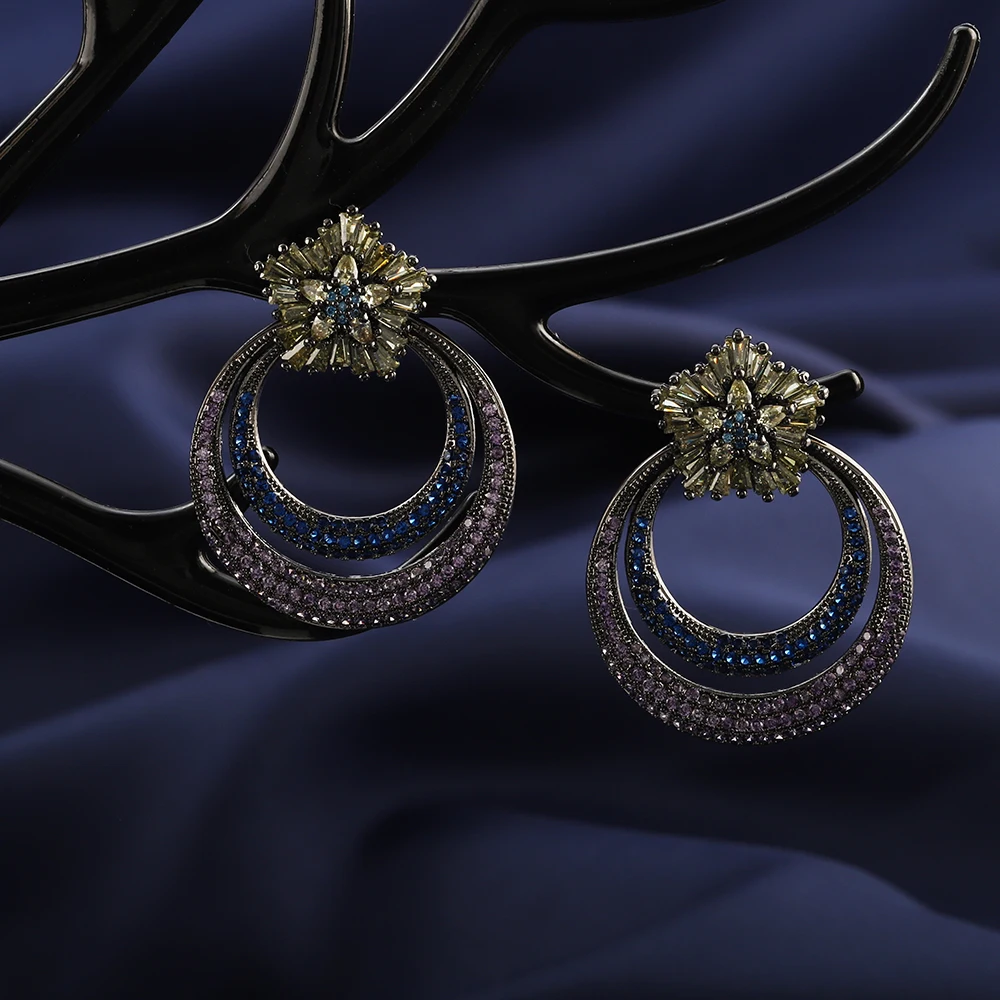 

Luxury Flower Design Earrings for Women Exaggerated Court Style Wedding Jewelry Ladies Engagement Elegant High-end Jewelry