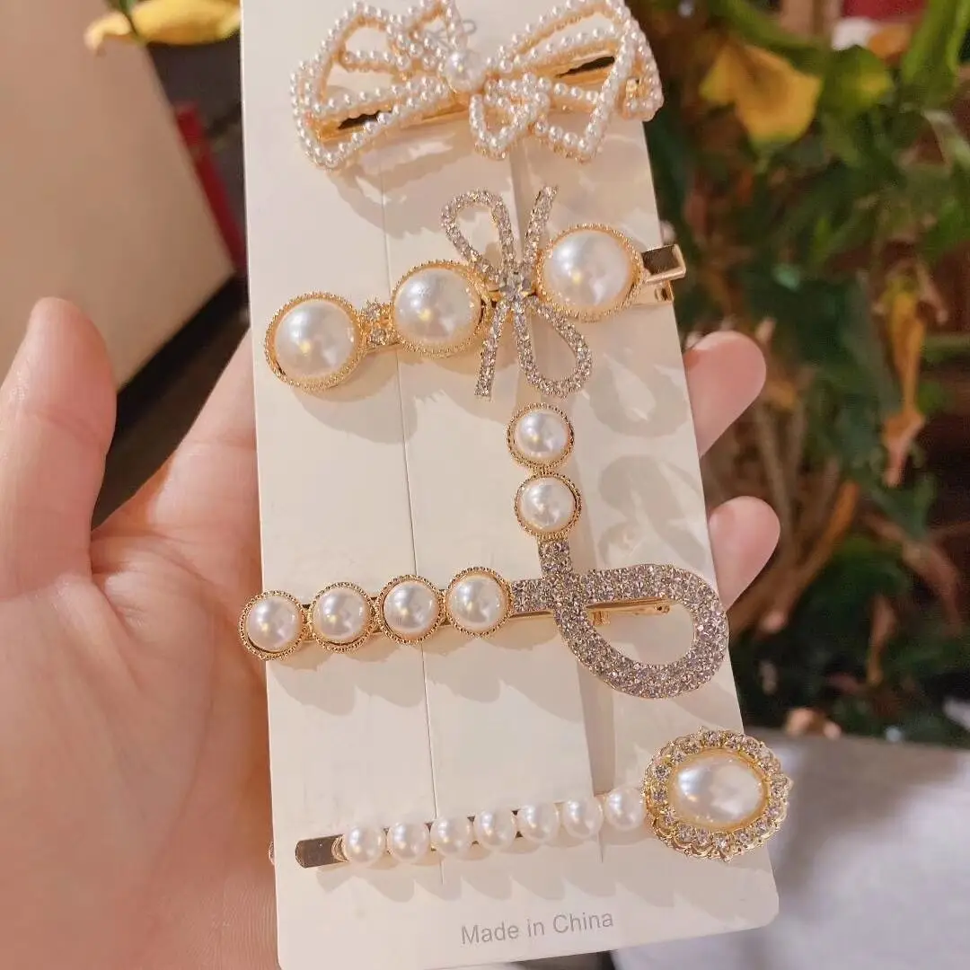 

Duck breath clip feather hairpin 6 sets scissors turn word pearl clip retro bear 5 sets together