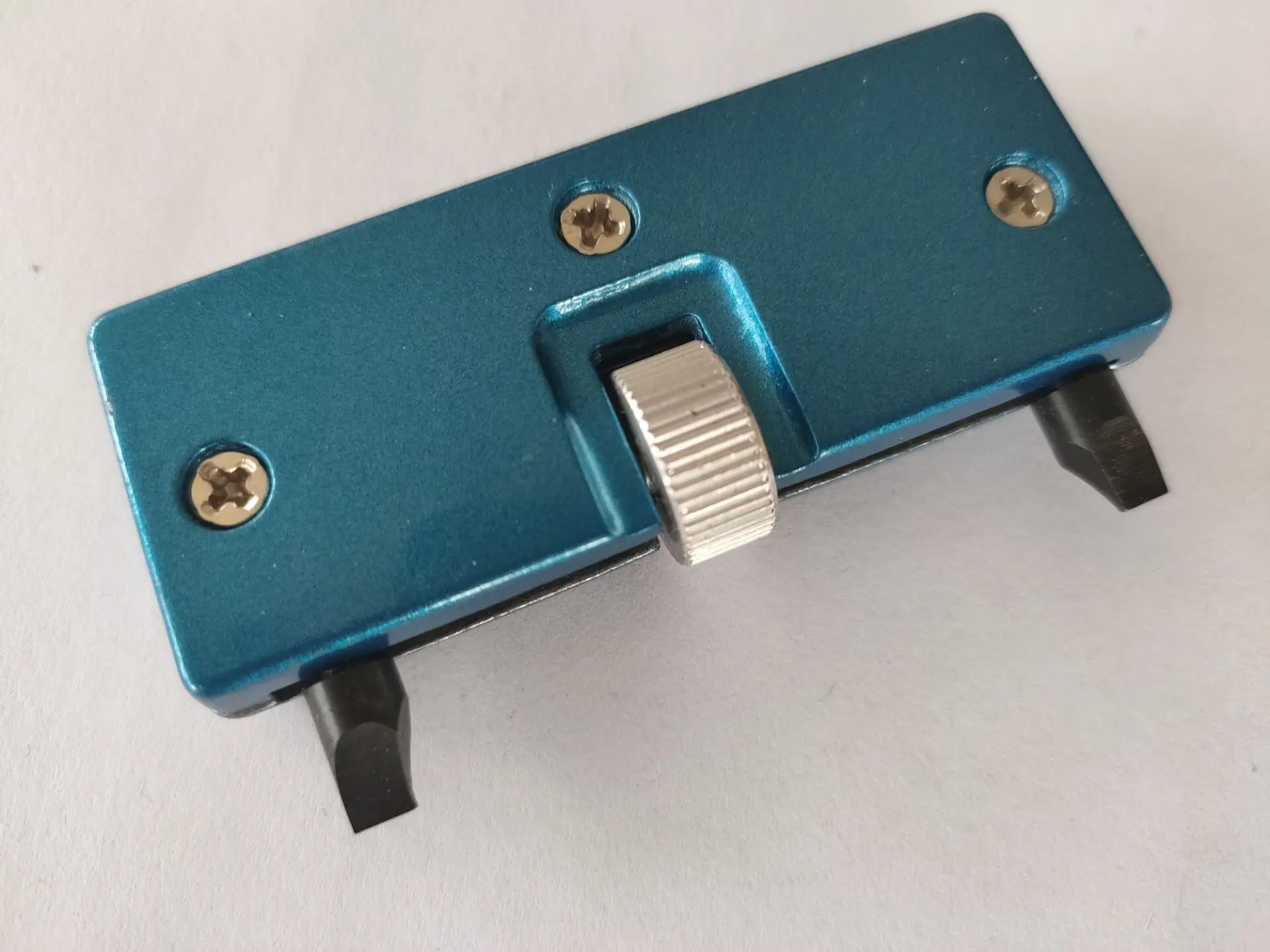 

High quality in EU and US quality standard.Adjustable Rectangle Watch Back Case Cover Opener Remover Wrench Repair Kit Tool