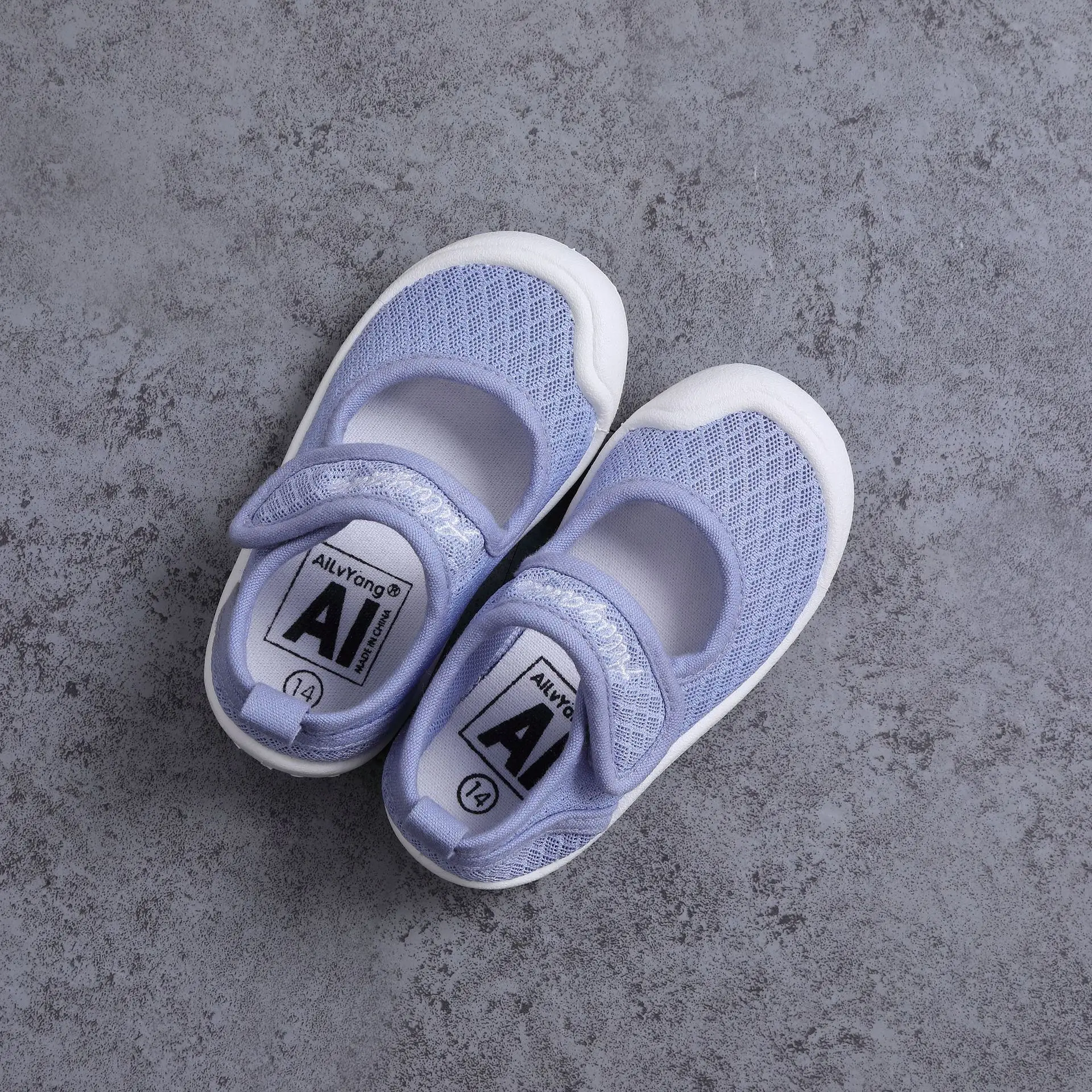 Новинка весна лето 2020 Дышащие Удобные однотонные туфли повседневная детская