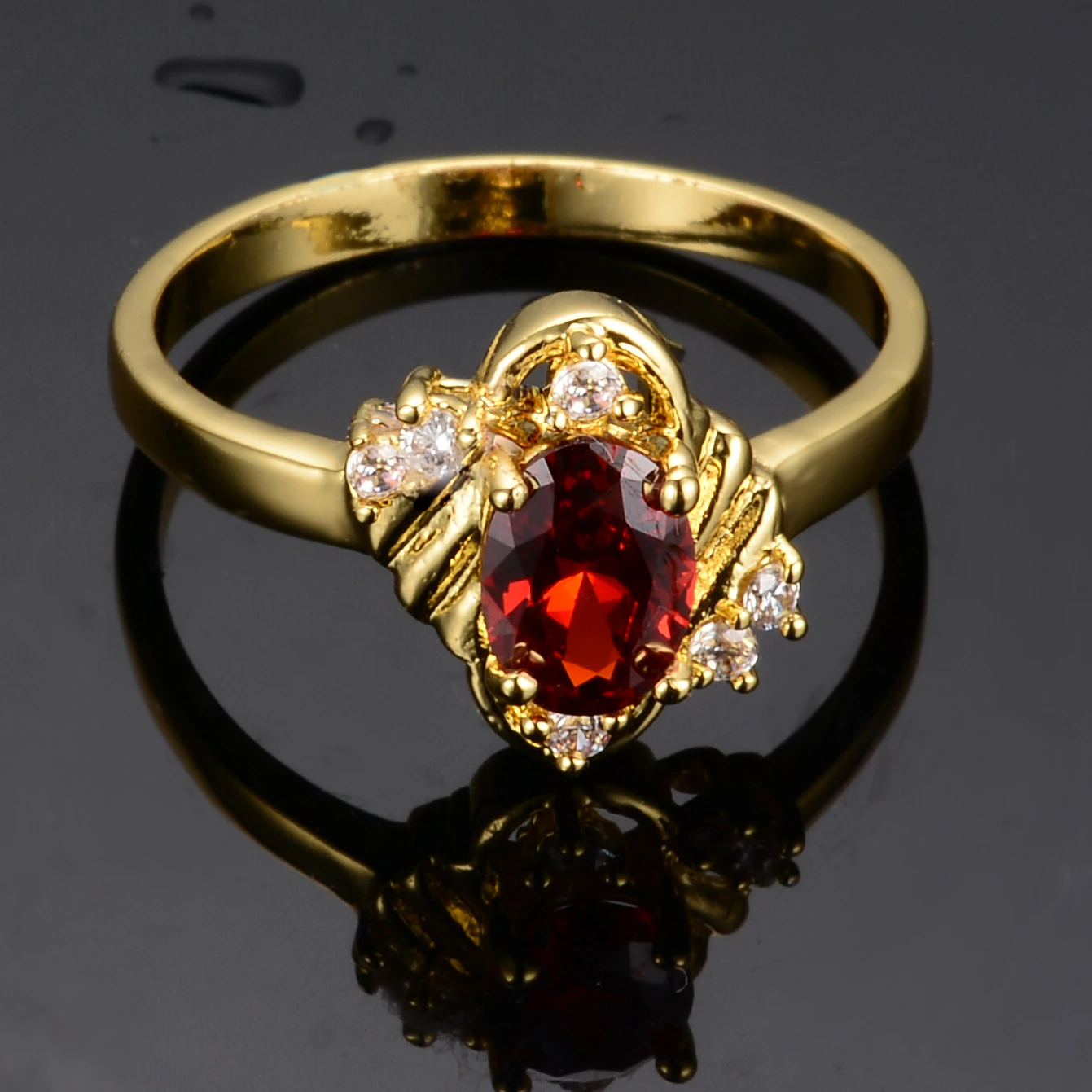 

Luxury Female Red Crystal Thin Rings For Women Charm Gold Color Wedding Jewelry Cute Bride Oval Engagement Valentines Day Gift