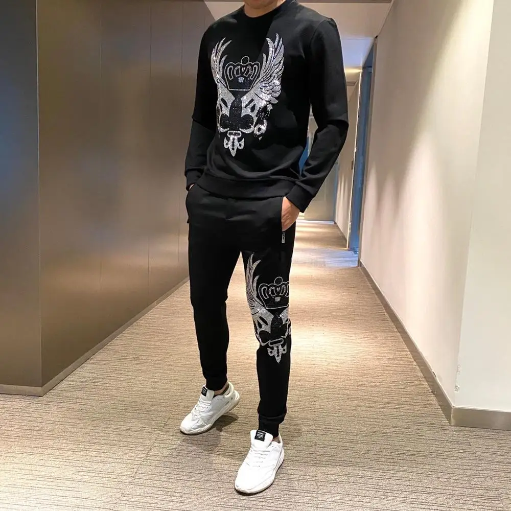 

Tracksuit casual men's sportswear in autumn and winter slim high quality rhinestone men's fashion brand set of 2