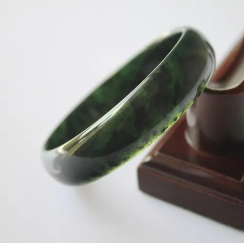 Браслет из натурального черного и зеленого нефрита модные очаровательные