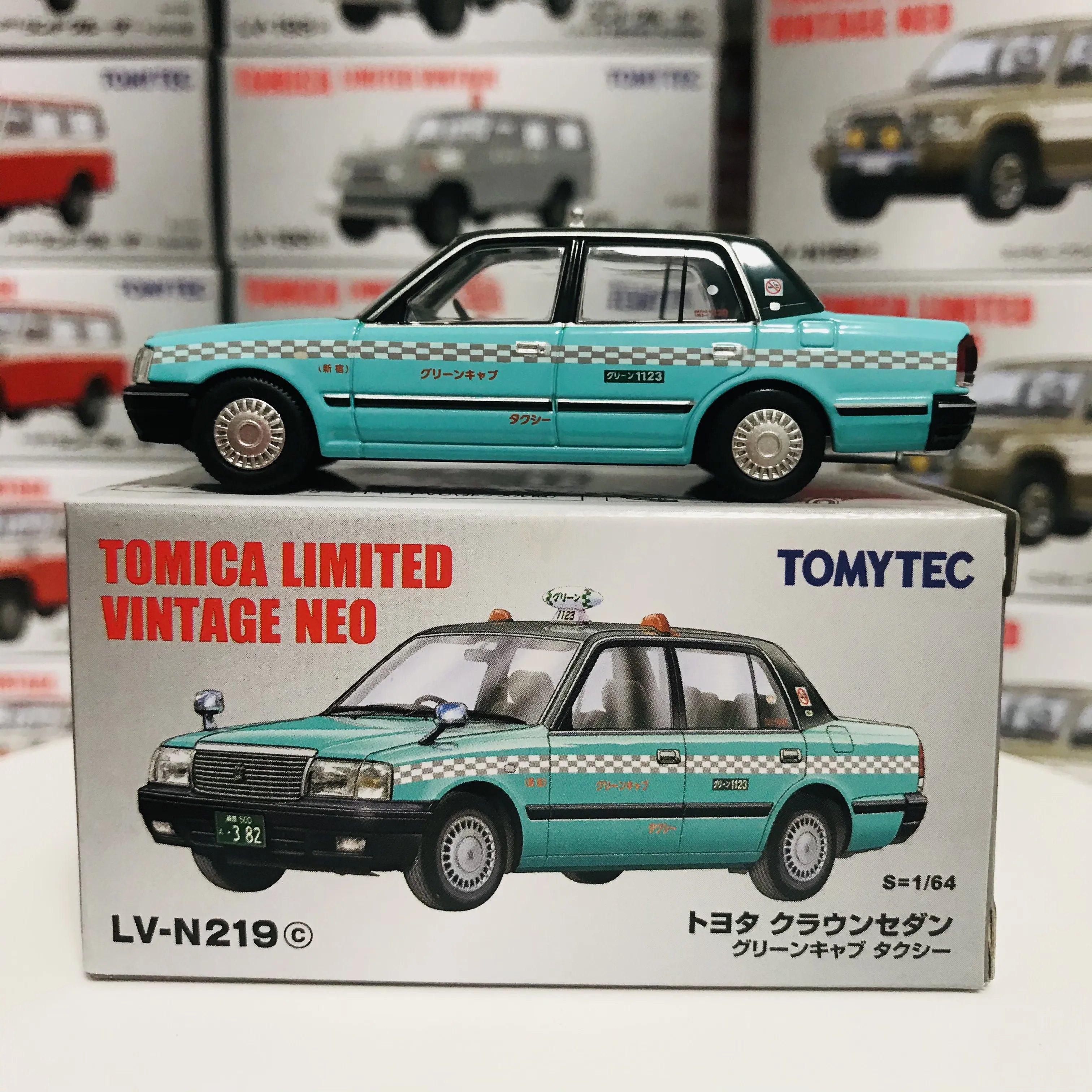 

1:64 TOMYTEC limited vintage Neo TLV Lv-n219c Japanese Crown taxi collection die casting alloy car model