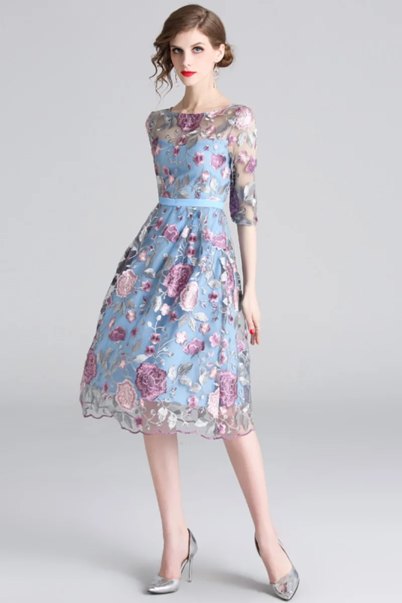 

korean dress High-quality women dress mesh embroidered body large display sexy seven-sleeve dress