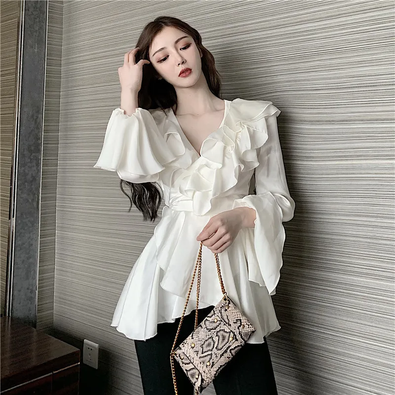 

2021 New Ruffled Lace-up Waist Flared Sleeve Super Fairy V-neck Blouse, Retro Hong Kong Style Female Design Sense Niche