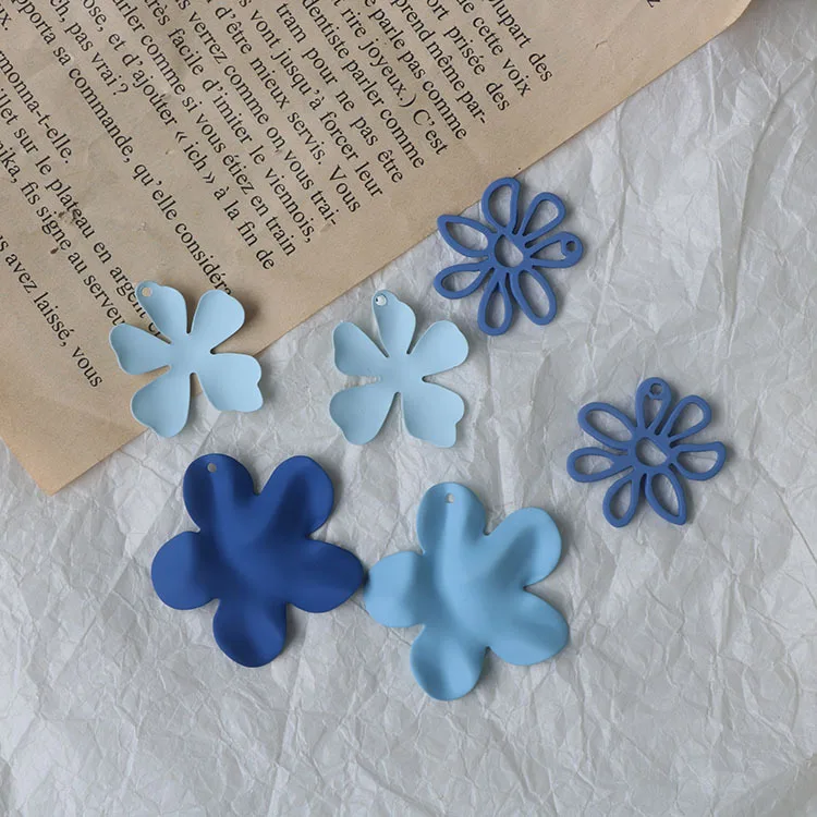 

10pcs Spray Paint Hollow-out Flowers Charms Colorful Flower Alloy Pendants Connector Fit DIY Earring Jewelry Accessories