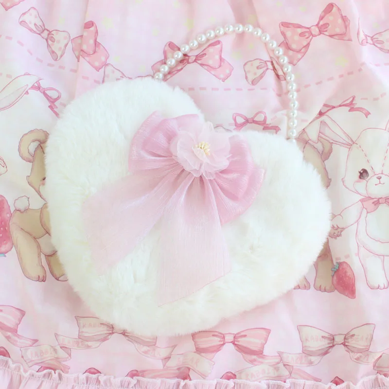 

Cute Lolita Girl Heart Shape Faux Fur Hangbag White Ivory Shoulder Bag Pearl Chains Small Purse Bag Pink Sakura Bow Trim