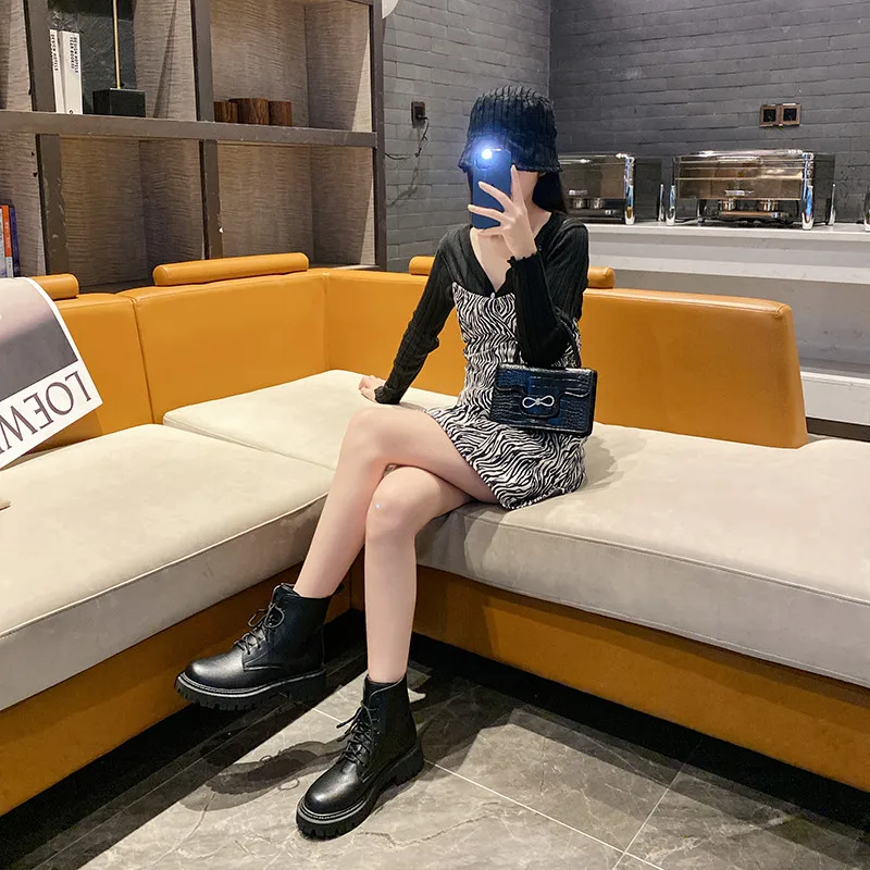 

Women's Ankle Boots, Thick-soled Women's Shoes, Daily Comfortable And Versatile Women's Shoes, Short Boots, Punk Party