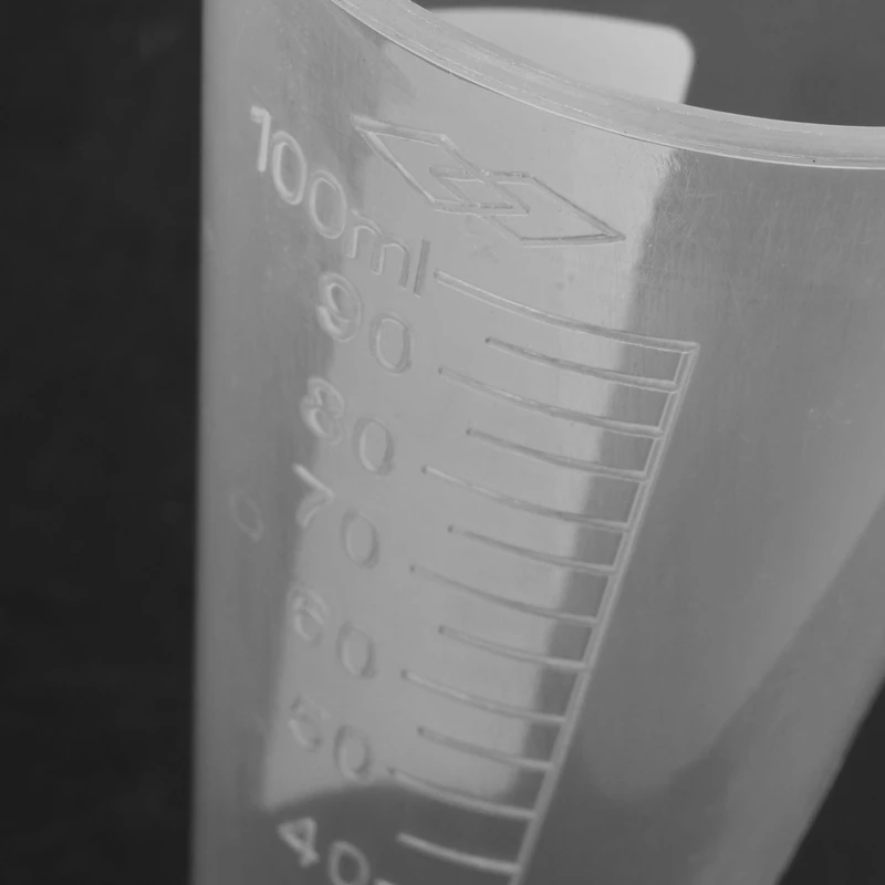 

100ml laboratory kitchen plastic measuring cup measuring cup