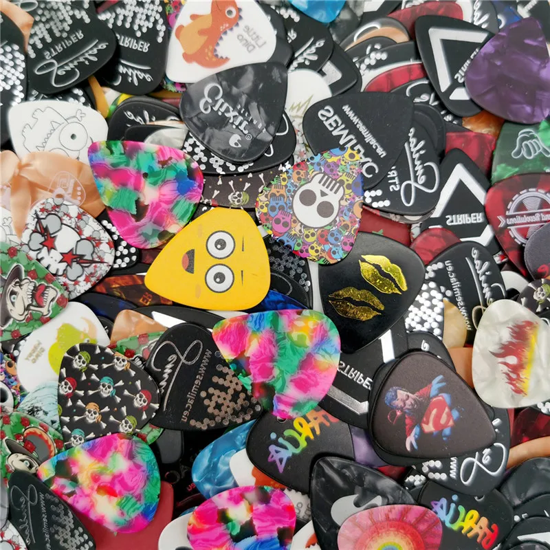 dropshipping gitarren picks zubehör 15pcs gitarre plektren in eine box elektrische akustische gitarren picks gitarre musical instrument free glob