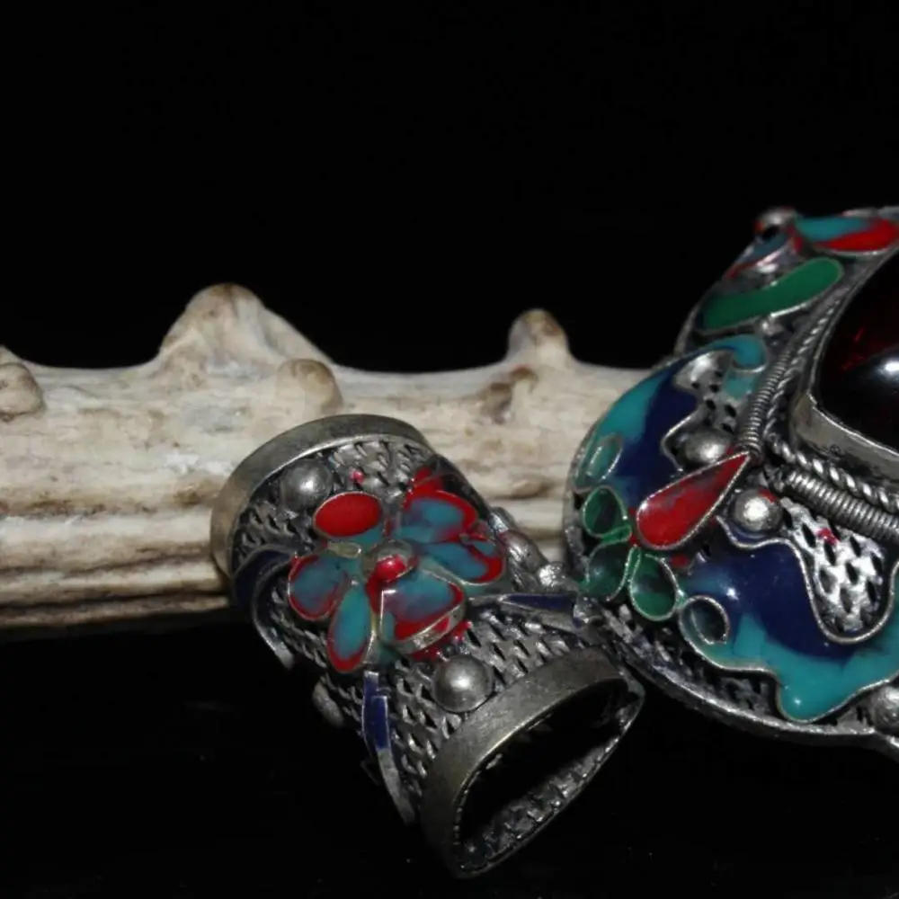 

China's cloisonne inlaid Zircon Cupronickel small pendant