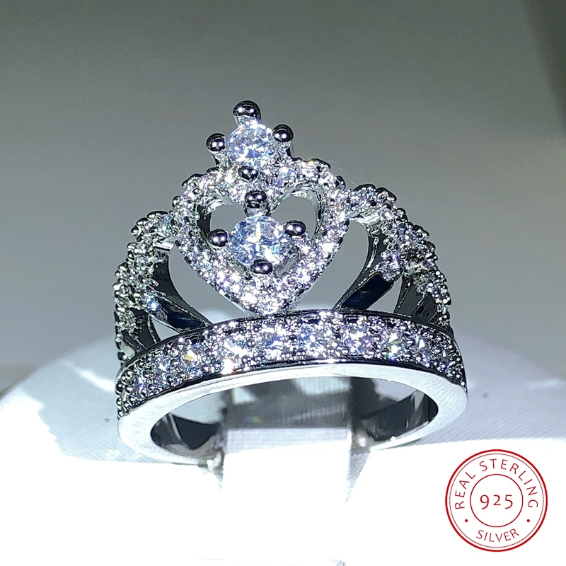 

Кольцо женское из серебра 925 пробы в виде короны