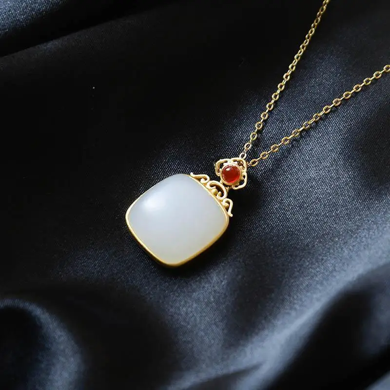

Natural Hetian Jade White Jade White Jade S925 Sterling Silver Pendant Square Jade Vintage Gilding Craft Silver Necklace